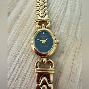 Wittnauer Triste Elite ladies oval gold tone dress watch NEW BATTERY